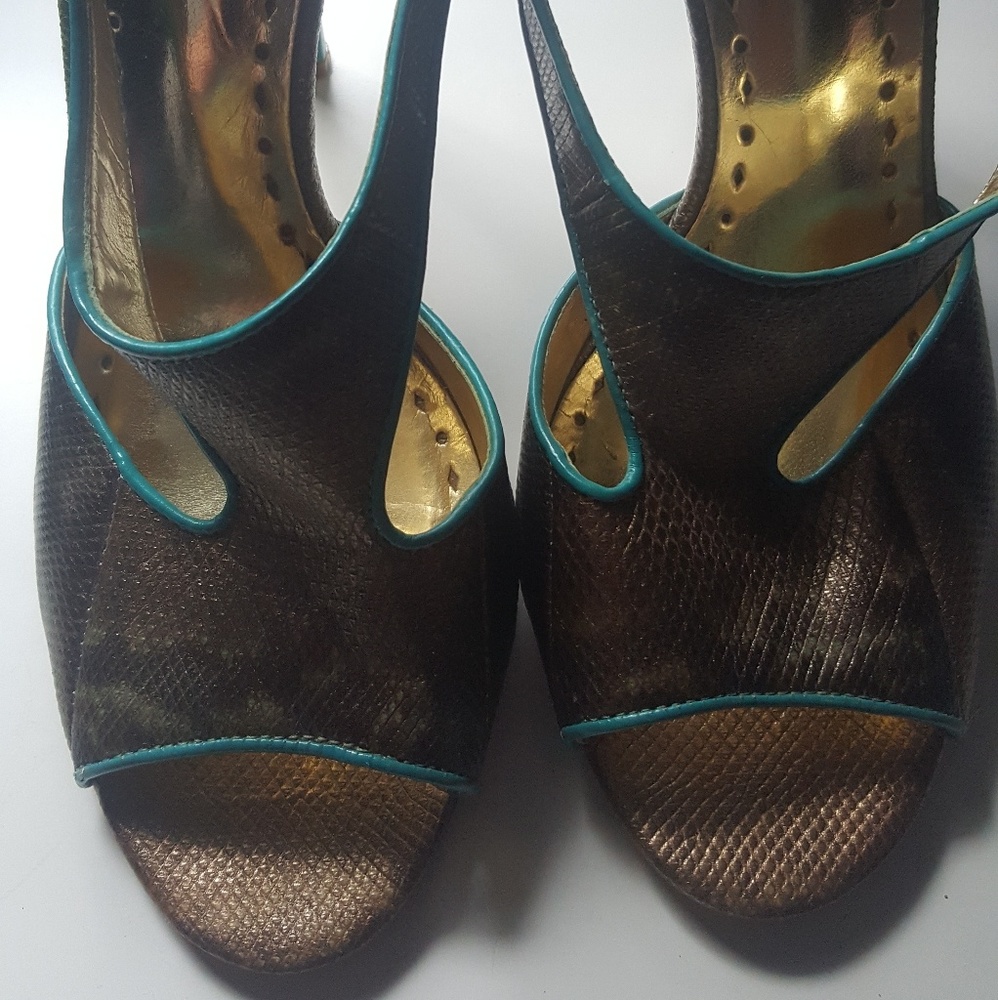 BCBG heels